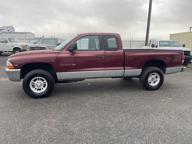 Dodge Dakota Club Cab 131" WB SLT 2000