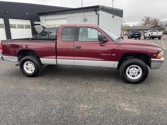 Dodge Dakota Club Cab 131" WB SLT 2000