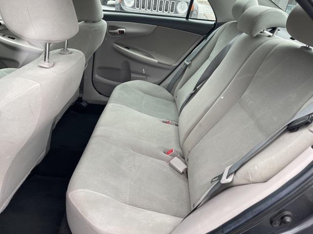 Toyota Corolla LE 4D Sedan 2013