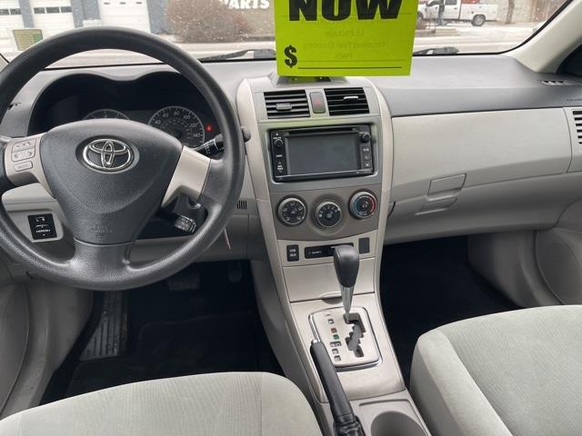 Toyota Corolla LE 4D Sedan 2013