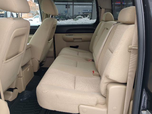 Chevrolet Silverado 2500HD LT Crew Cab 4WD 2011