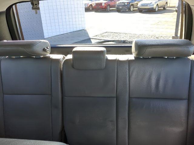 Toyota Sequoia SR5 5.7L 4WD 2016