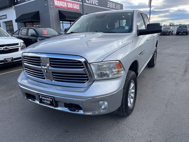 RAM 1500 SLT Crew Cab SWB 4WD 2015