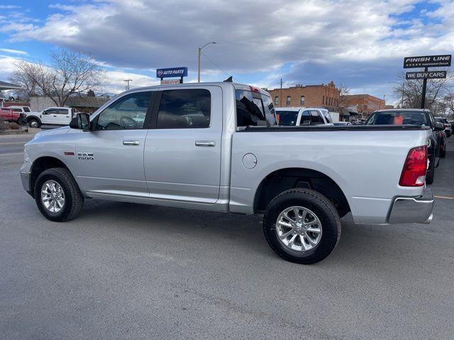 RAM 1500 SLT Crew Cab SWB 4WD 2015