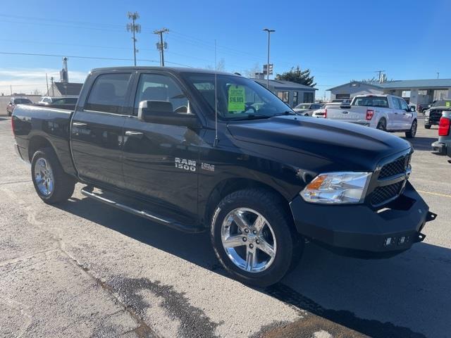 RAM 1500 Tradesman Crew Cab SWB 4WD 2018