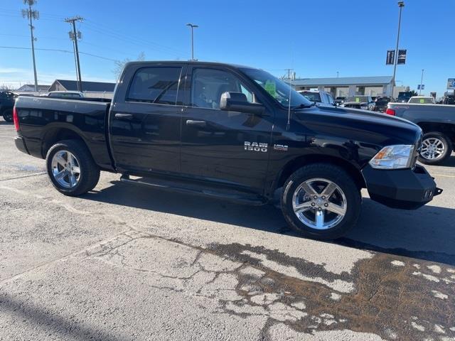 RAM 1500 Tradesman Crew Cab SWB 4WD 2018