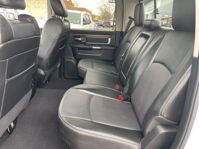 RAM 1500 Laramie Crew Cab SWB 4WD 2014