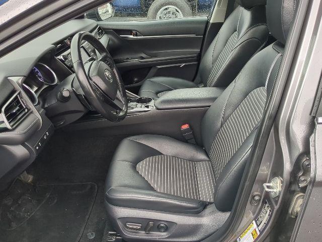 Toyota Camry Hybrid XLE 2019