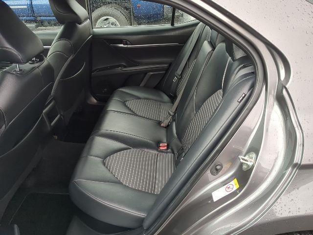 Toyota Camry Hybrid XLE 2019