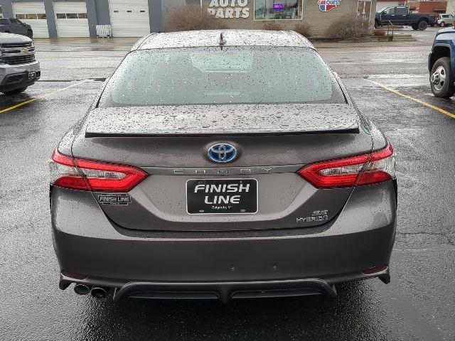 Toyota Camry Hybrid XLE 2019