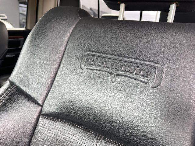 RAM 1500 Laramie Crew Cab SWB 4WD 2017