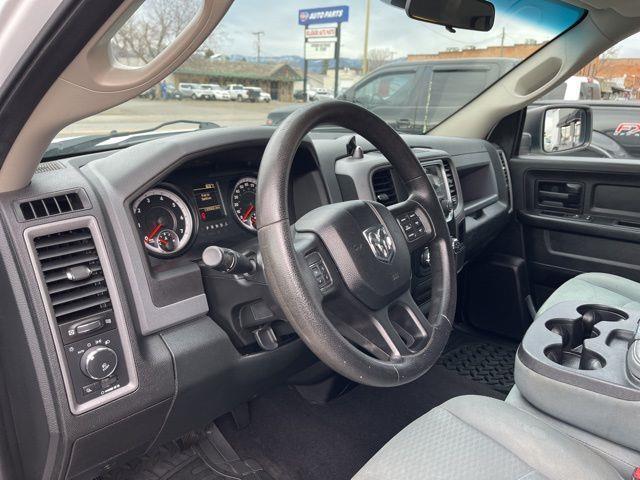 RAM 1500 Tradesman Quad Cab 4WD 2015