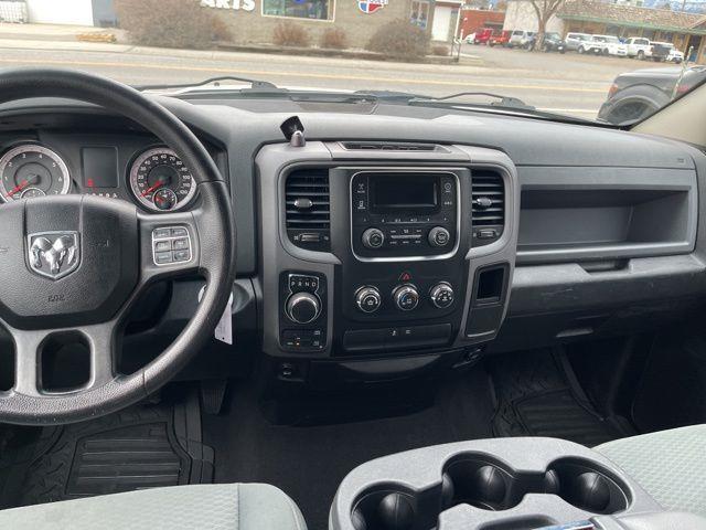 RAM 1500 Tradesman Quad Cab 4WD 2015