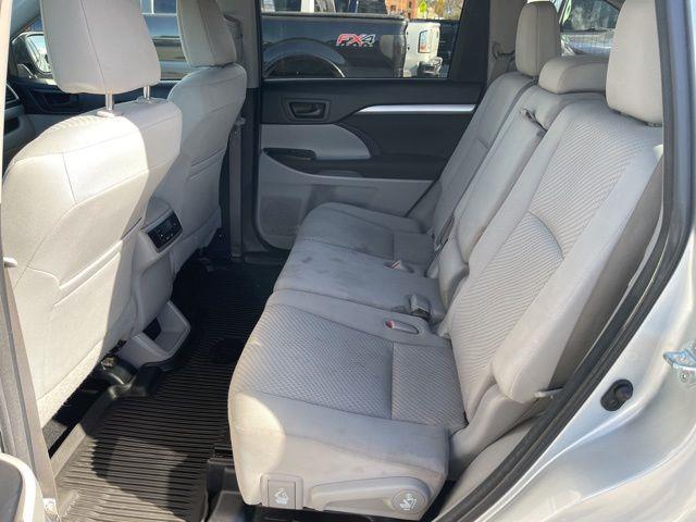 Toyota Highlander LE Plus AWD V6 2017