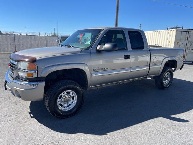 2003 GMC Sierra 2500HD Ext. Cab Short Bed 4WD