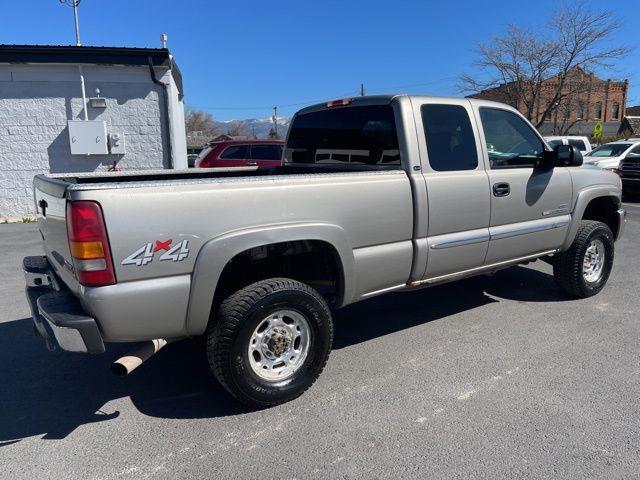 GMC Sierra 2500HD Ext. Cab Short Bed 4WD 2003