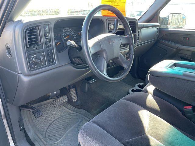GMC Sierra 2500HD Ext. Cab Short Bed 4WD 2003