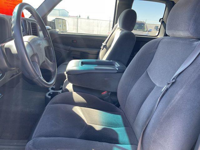 GMC Sierra 2500HD Ext. Cab Short Bed 4WD 2003