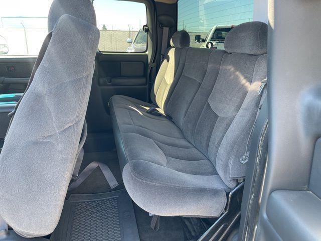 GMC Sierra 2500HD Ext. Cab Short Bed 4WD 2003