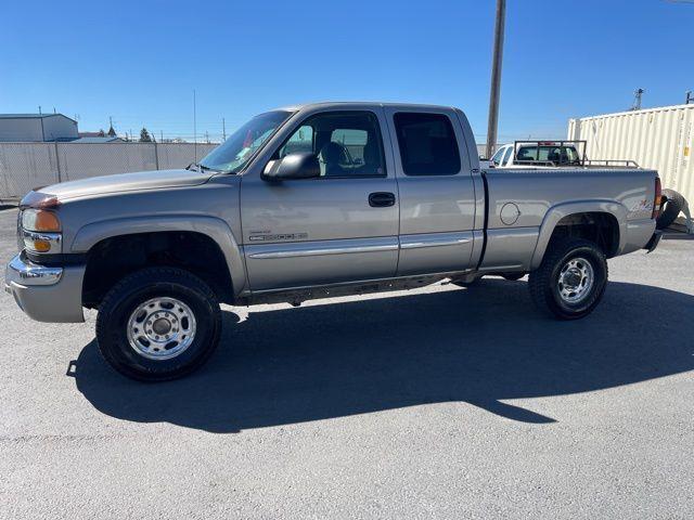 GMC Sierra 2500HD Ext. Cab Short Bed 4WD 2003