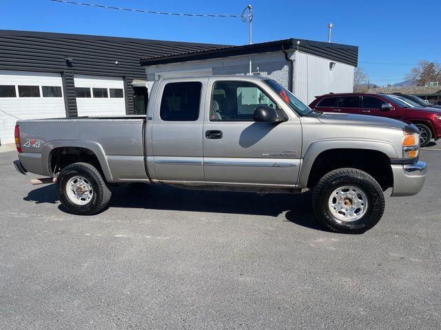 GMC Sierra 2500HD Ext. Cab Short Bed 4WD 2003