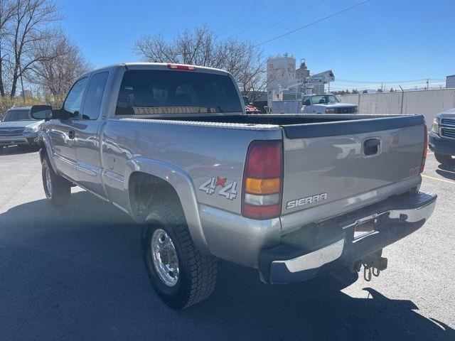 GMC Sierra 2500HD Ext. Cab Short Bed 4WD 2003