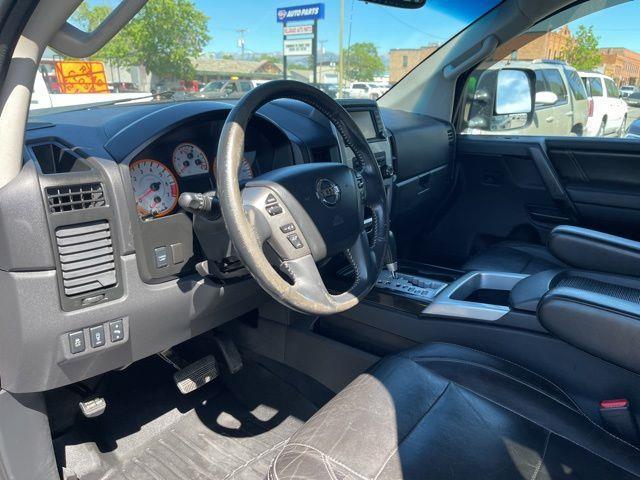 Nissan Titan 4x4 Crew Cab PRO-4X 2014