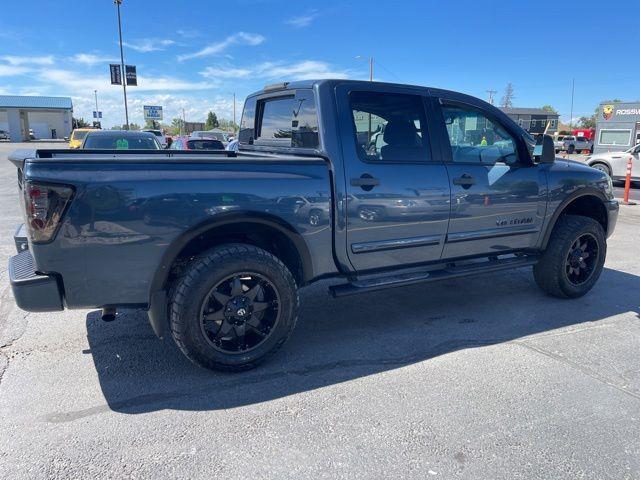 Nissan Titan 4x4 Crew Cab PRO-4X 2014