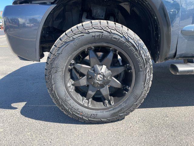 Nissan Titan 4x4 Crew Cab PRO-4X 2014