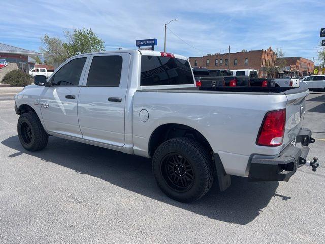 RAM 1500 Tradesman Crew Cab SWB 4WD 2017