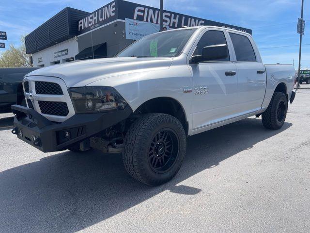RAM 1500 Tradesman Crew Cab SWB 4WD 2017
