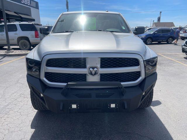 RAM 1500 Tradesman Crew Cab SWB 4WD 2017