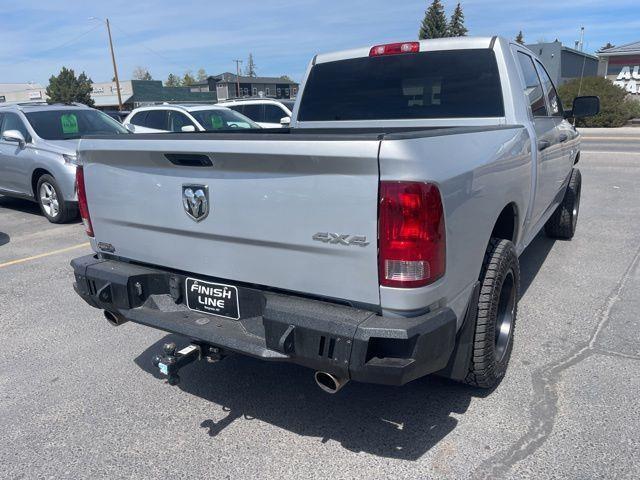 RAM 1500 Tradesman Crew Cab SWB 4WD 2017