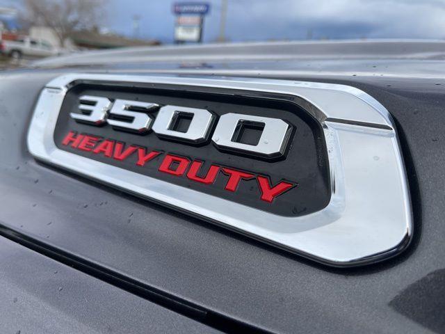 RAM 3500 Tradesman Crew Cab 4WD DRW 2021