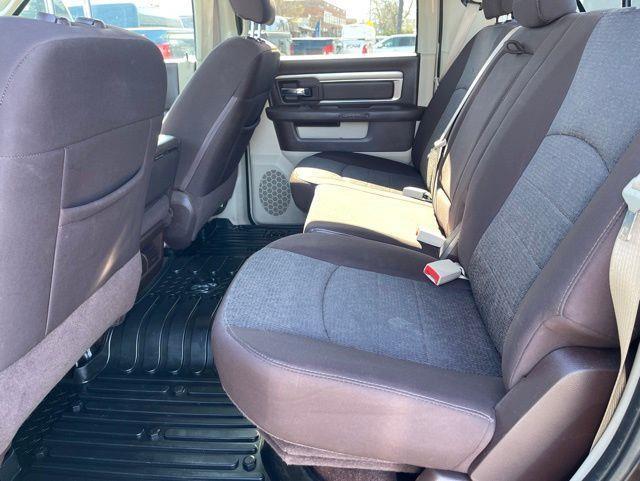 RAM 1500 SLT Crew Cab 4WD 2016