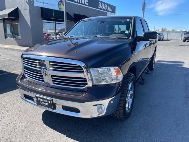 RAM 1500 SLT Crew Cab 4WD 2016