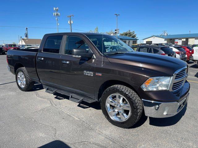 RAM 1500 SLT Crew Cab 4WD 2016