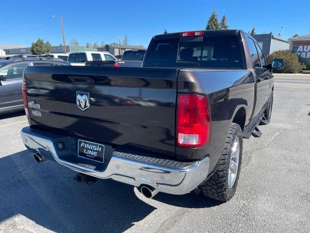 RAM 1500 SLT Crew Cab 4WD 2016