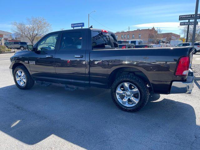 RAM 1500 SLT Crew Cab 4WD 2016