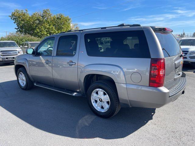 Chevrolet Suburban LT 1500 4WD 2012