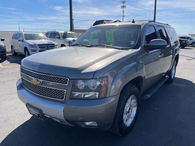 Chevrolet Suburban LT 1500 4WD 2012