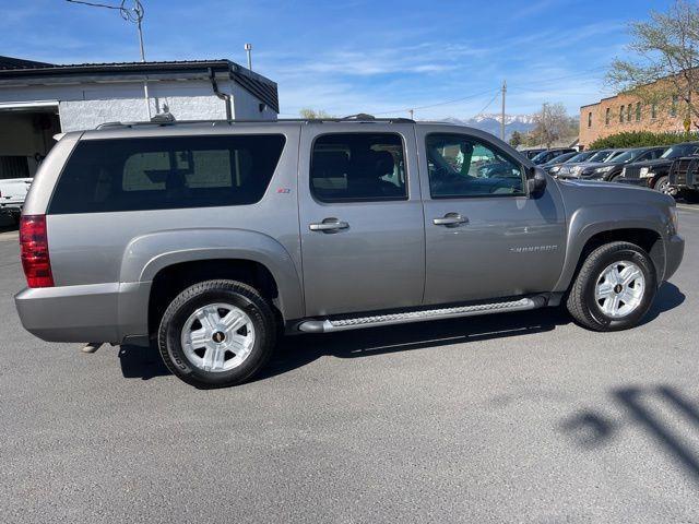 Chevrolet Suburban LT 1500 4WD 2012