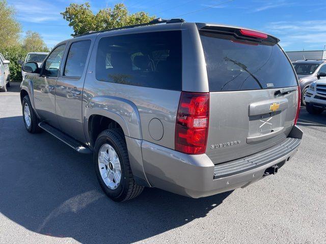 Chevrolet Suburban LT 1500 4WD 2012