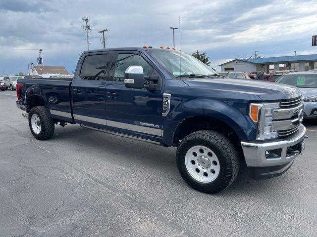 Ford F-350 SD Lariat Crew Cab 4WD 2018