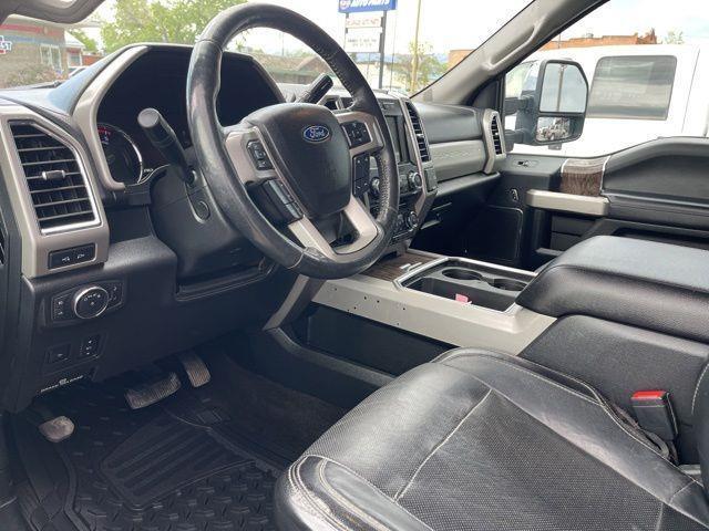 Ford F-350 SD Lariat Crew Cab 4WD 2018