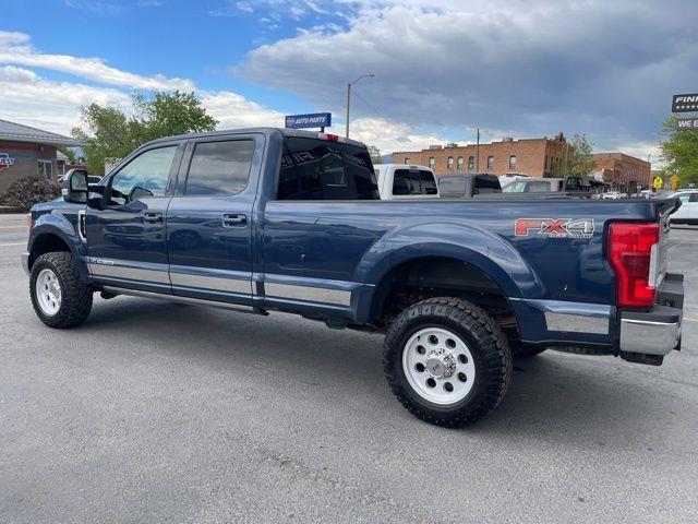 Ford F-350 SD Lariat Crew Cab 4WD 2018
