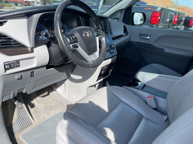 2018 Toyota Sienna XLE 7-Passenger AWD