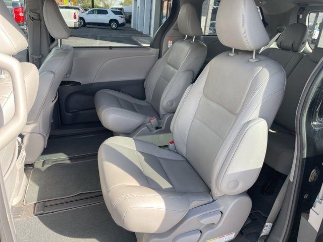 Toyota Sienna XLE 7-Passenger AWD 2018