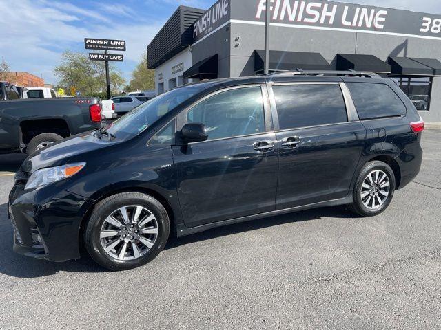 Toyota Sienna XLE 7-Passenger AWD 2018