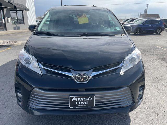 Toyota Sienna XLE 7-Passenger AWD 2018